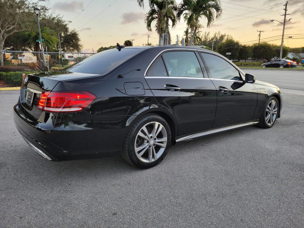 Used 2015 Mercedes-Benz E 350 Sedan image 5