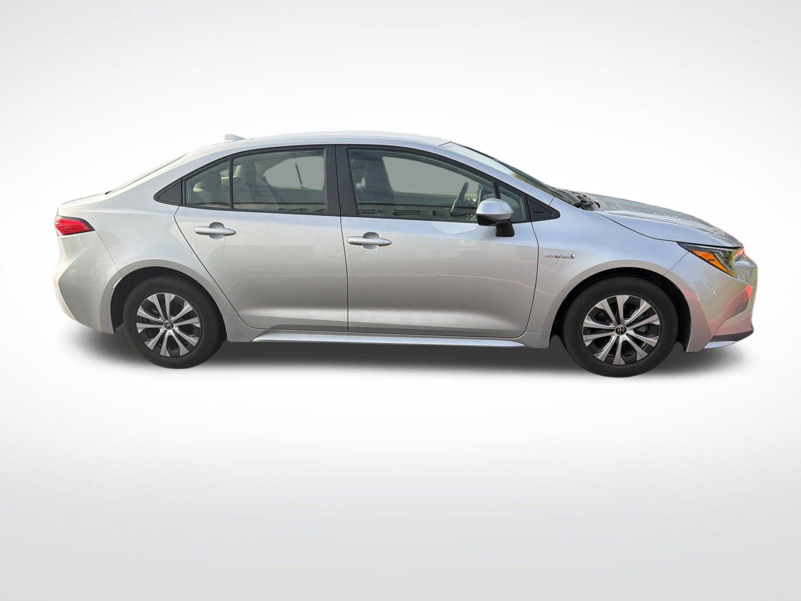 Used 2020 Toyota Corolla LE image 2