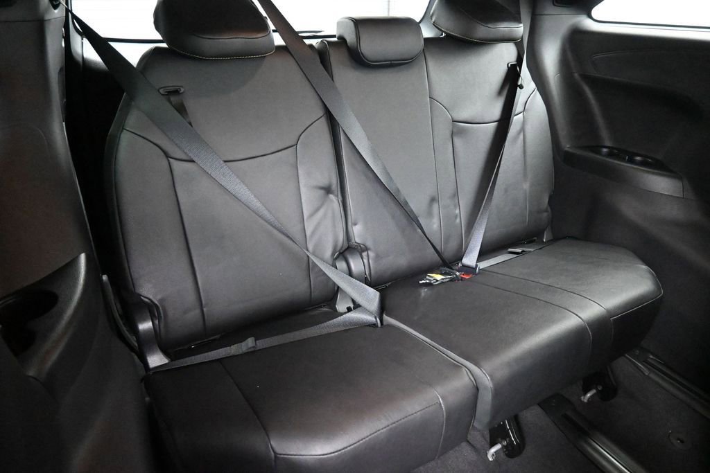Used 2025 Toyota Sienna XLE Woodland Edition AWD/4WD image 25