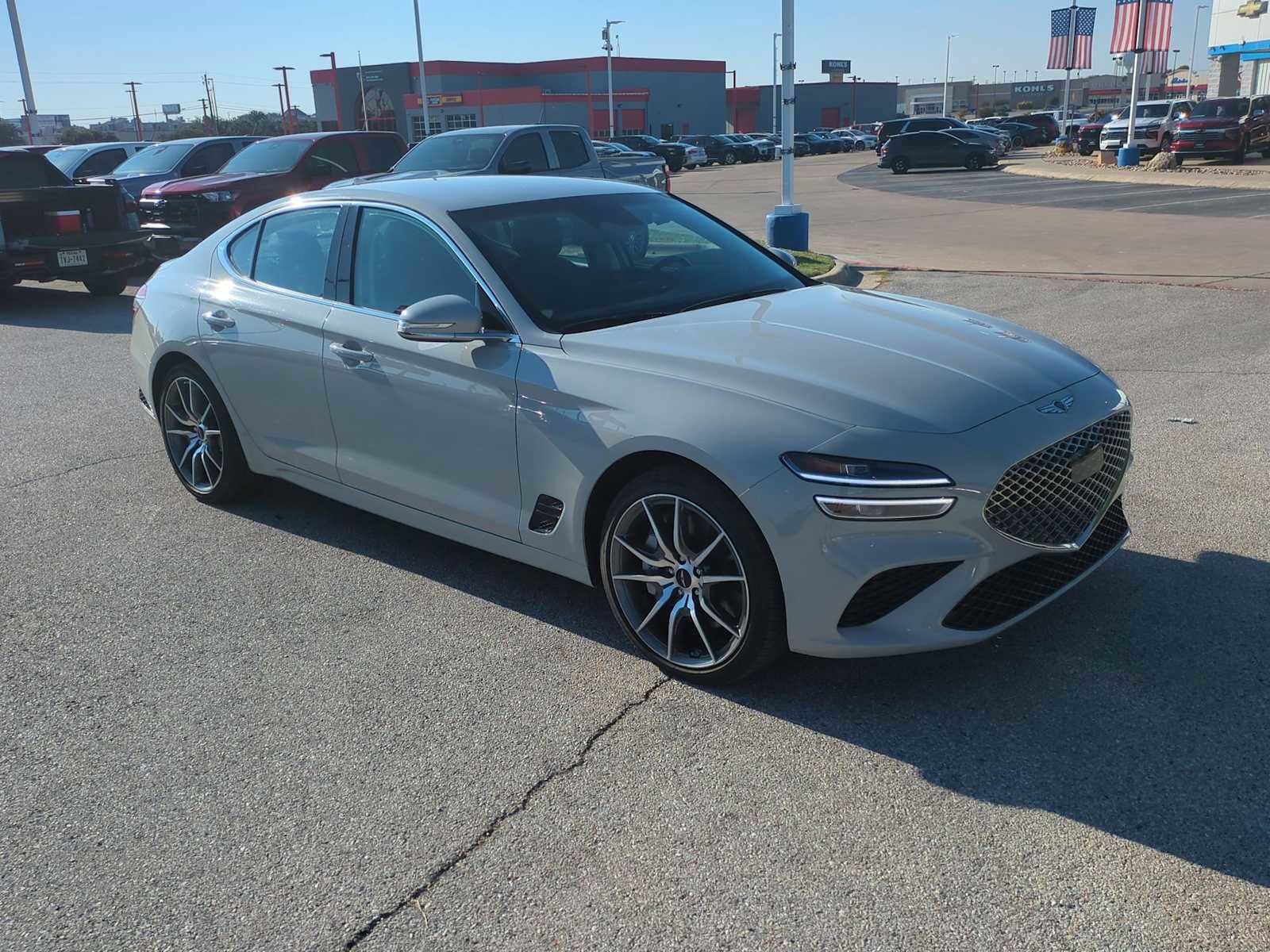 Used 2025 Genesis G70 2.5T image 2