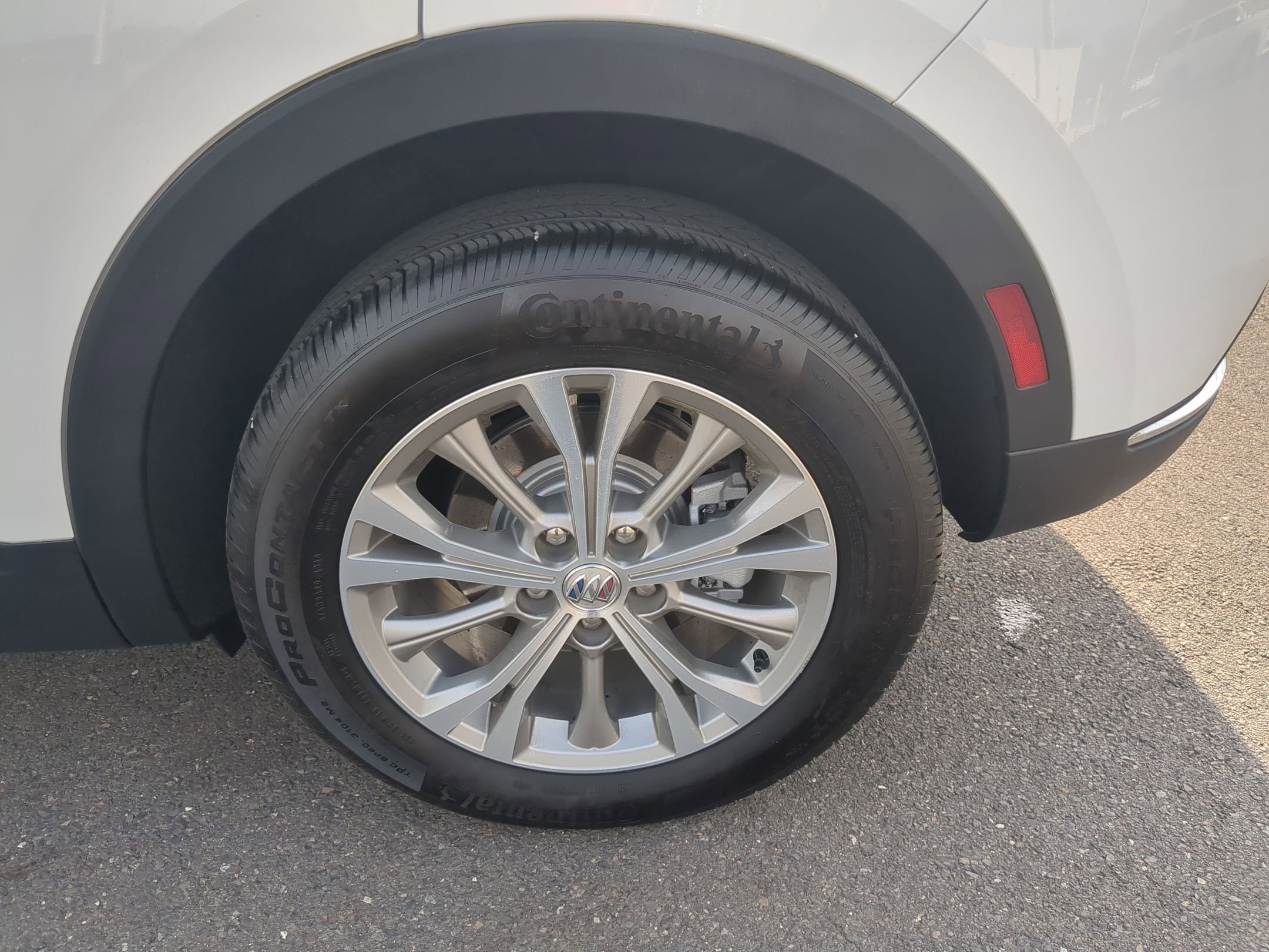 Certified 2023 Buick Envision Preferred AWD/4WD image 31