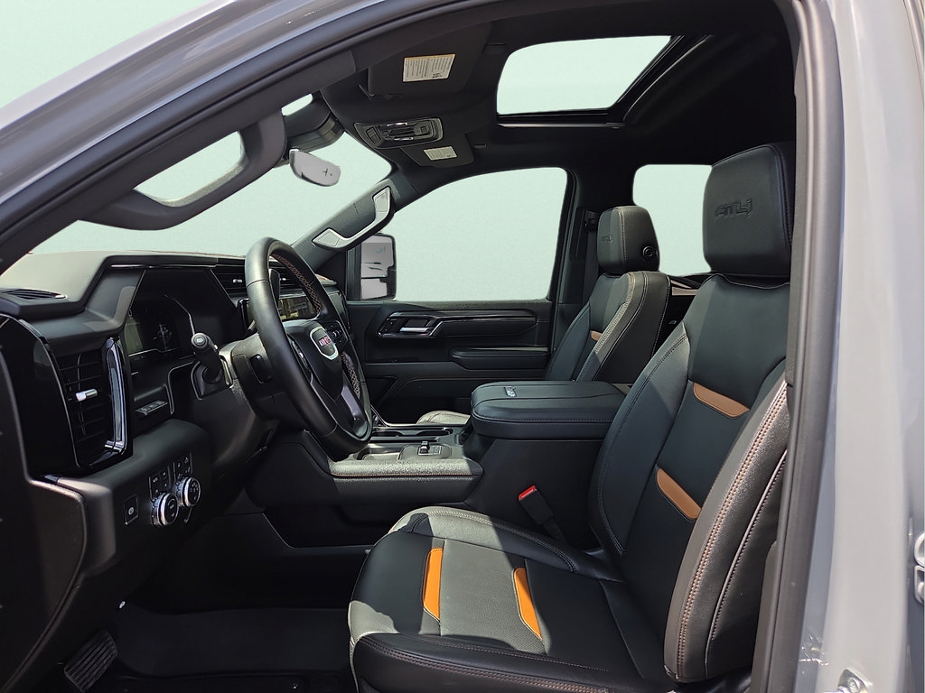 Used 2025 GMC Sierra 2500 AT4 w/ AT4 Premium Plus Package AWD/4WD image 16