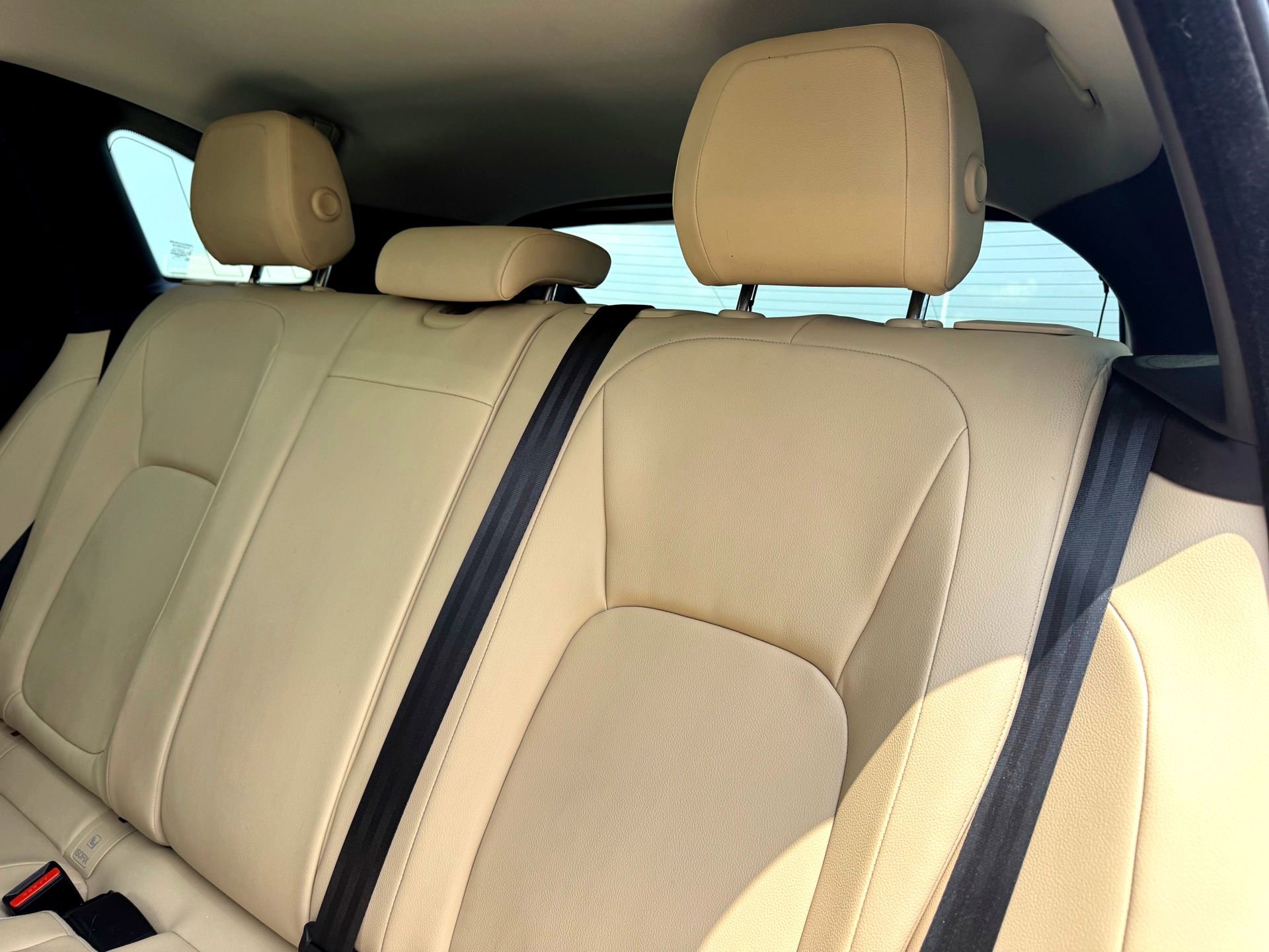 Used 2018 Jaguar F-PACE Premium AWD/4WD image 19