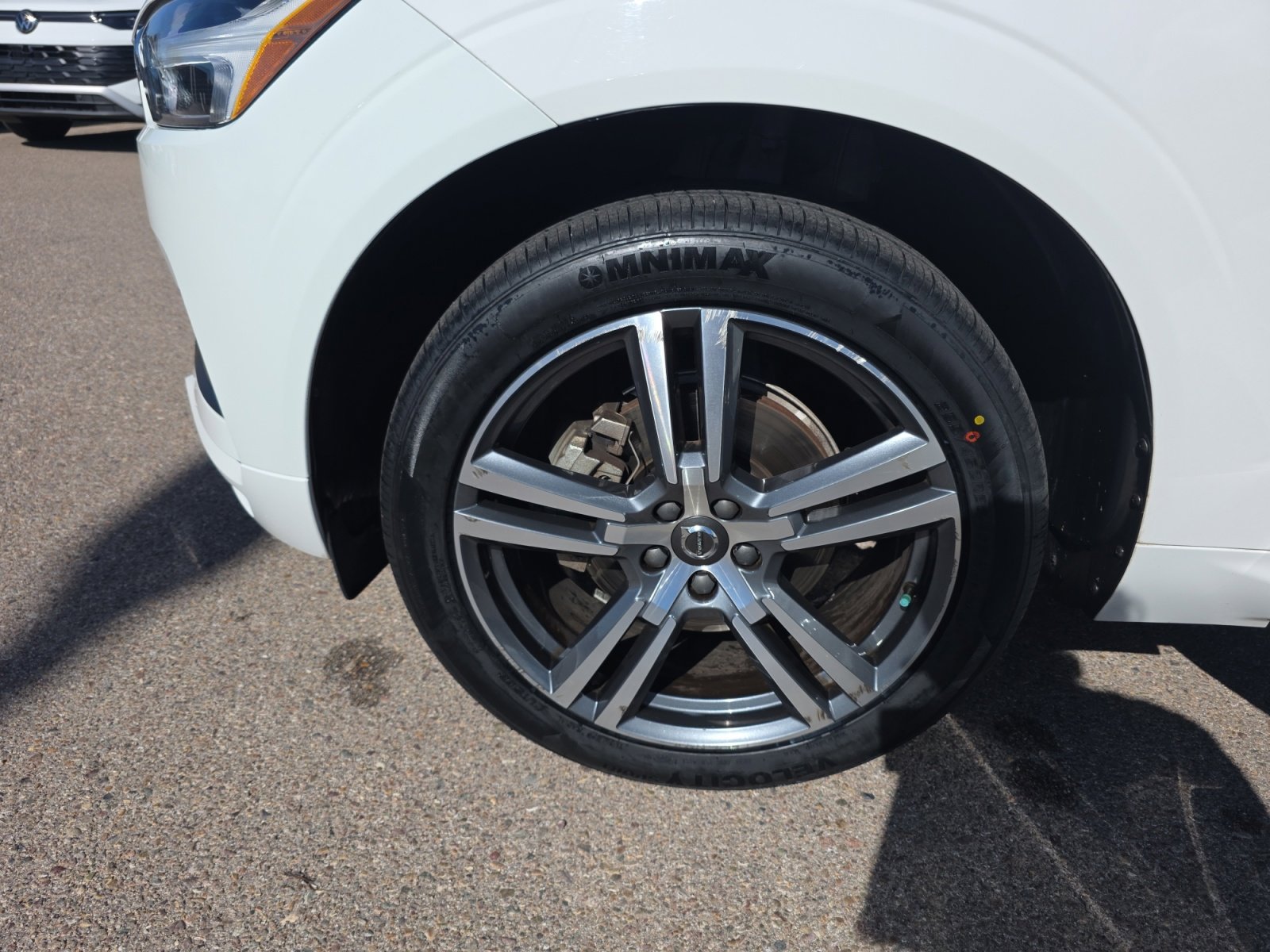 Used 2021 Volvo XC60 T5 Momentum w/ Premium Package image 26