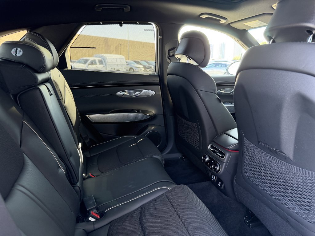 Used 2025 Genesis GV70 2.5T w/ Sport Prestige Package image 40