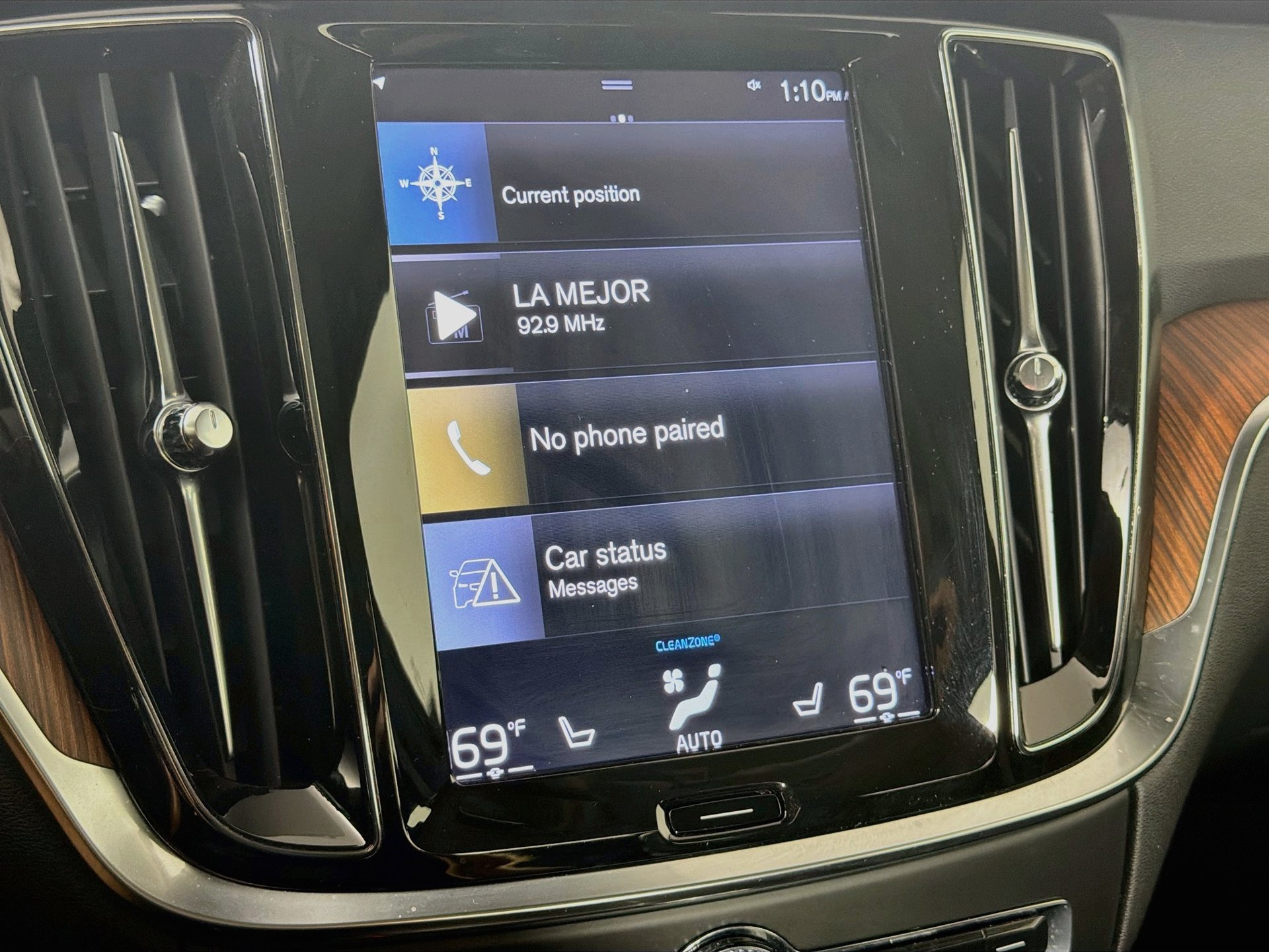 Used 2019 Volvo S60 T5 Momentum w/ Multimedia Package FWD image 16