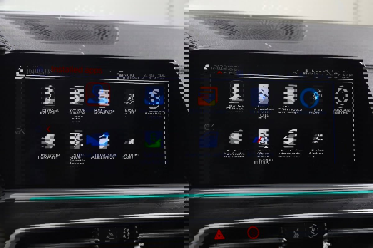 Used 2022 BMW X7 M50i w/ Executive Package image 42