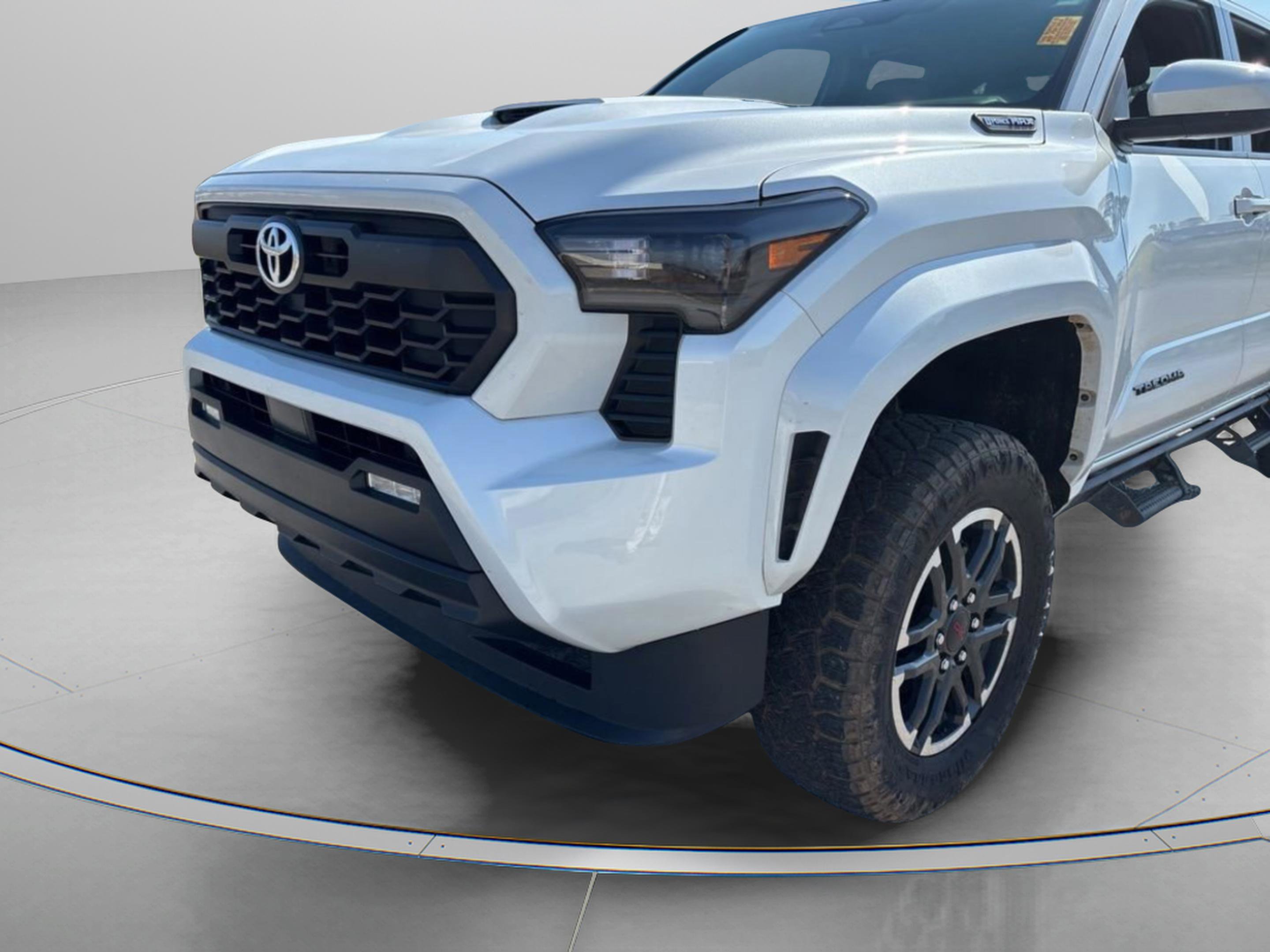 Used 2025 Toyota Tacoma TRD Sport image 6