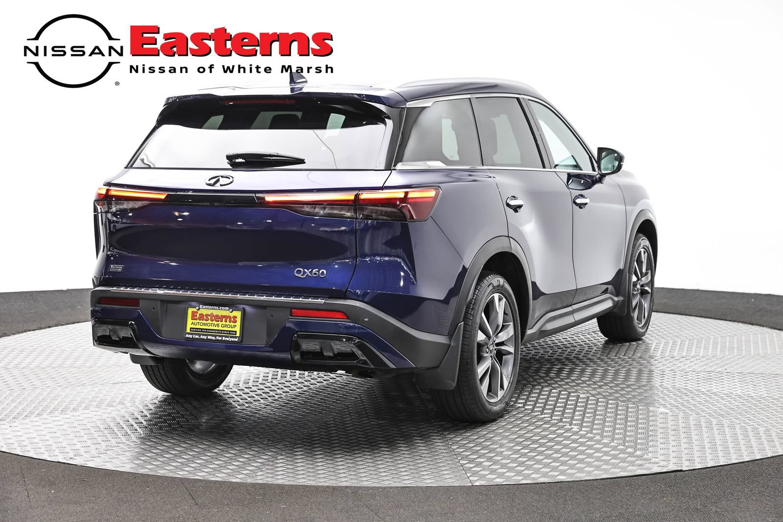 Used 2023 INFINITI QX60 Luxe w/ Cargo Package AWD/4WD image 5