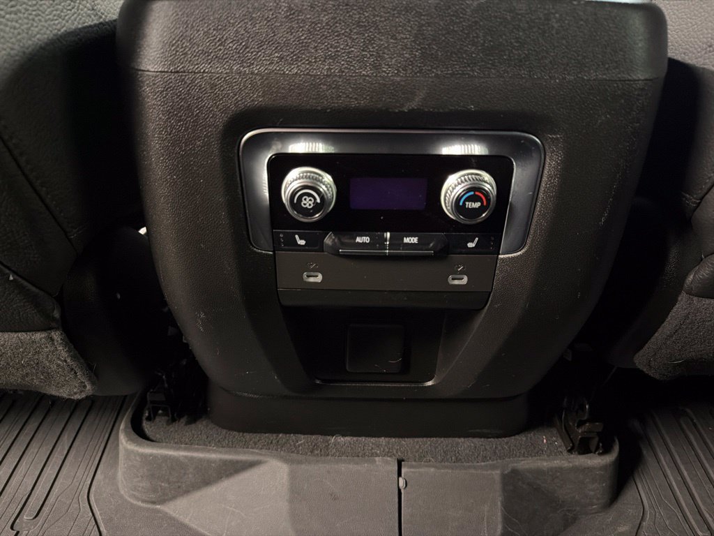Used 2023 GMC Yukon Denali w/ LPO, Floor Liner Package AWD/4WD image 32