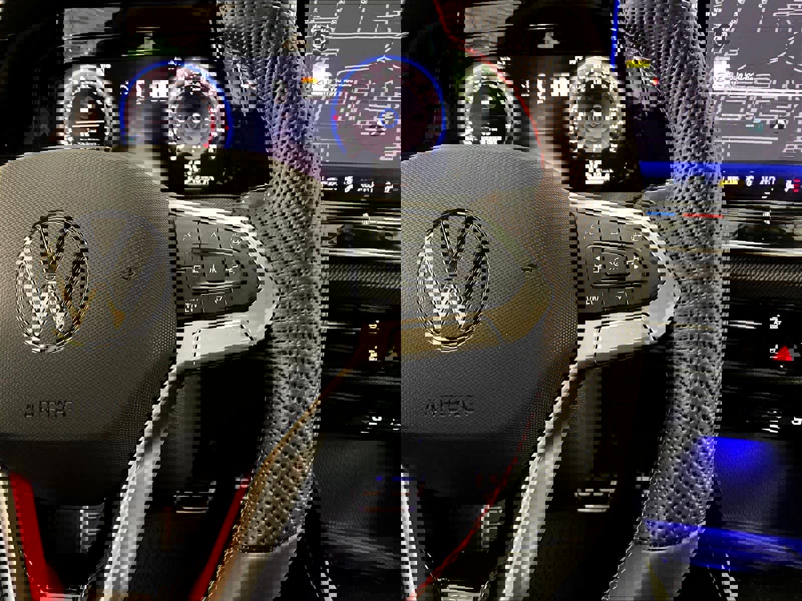 New 2025 Volkswagen GTI SE image 18