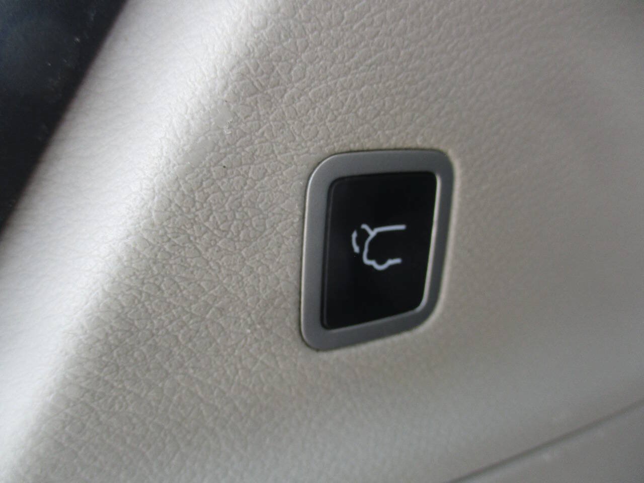 Used 2020 Chrysler Voyager Lxi FWD image 33