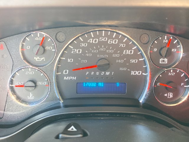 Used 2024 Chevrolet Express 2500 Extended w/ Driver Convenience Package RWD image 9