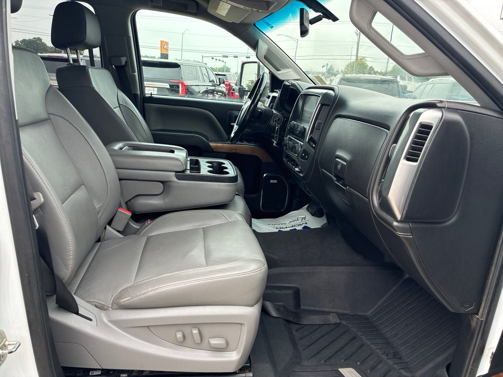 Used 2019 Chevrolet Silverado 3500 LTZ w/ Duramax Plus Package AWD/4WD image 18
