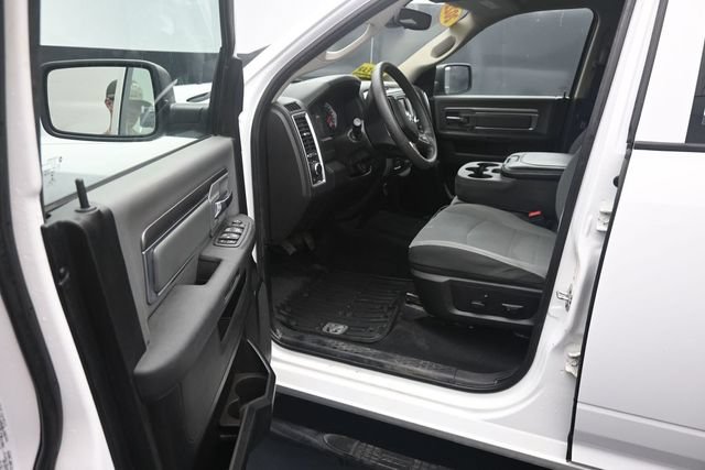 Used 2022 RAM 1500 Classic SLT AWD/4WD image 11
