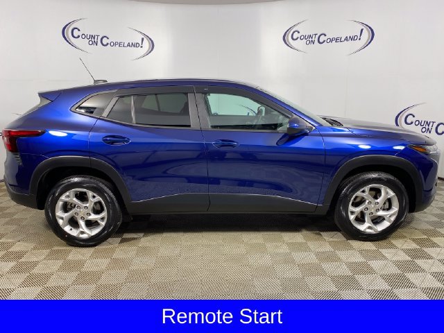 Certified 2024 Chevrolet Trax LS w/ LS Convenience Package FWD image 9