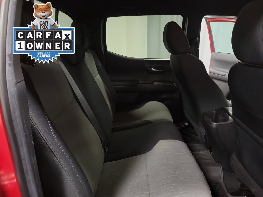 Used 2022 Toyota Tacoma TRD Sport AWD/4WD image 31