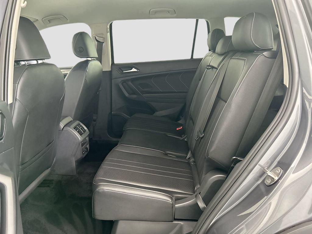 Used 2023 Volkswagen Tiguan SE FWD image 19