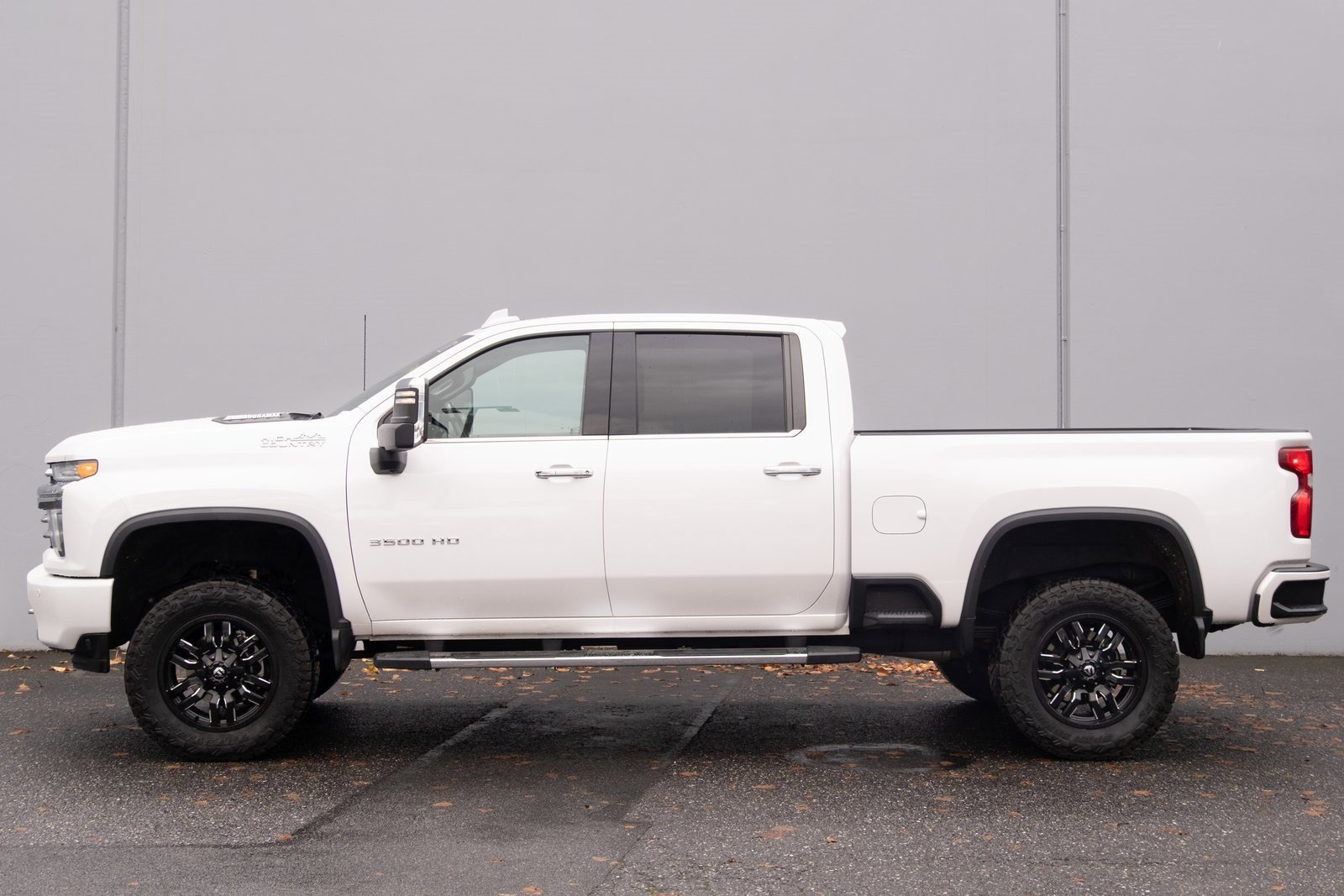 Used 2020 Chevrolet Silverado 3500 High Country w/ Technology Package image 33