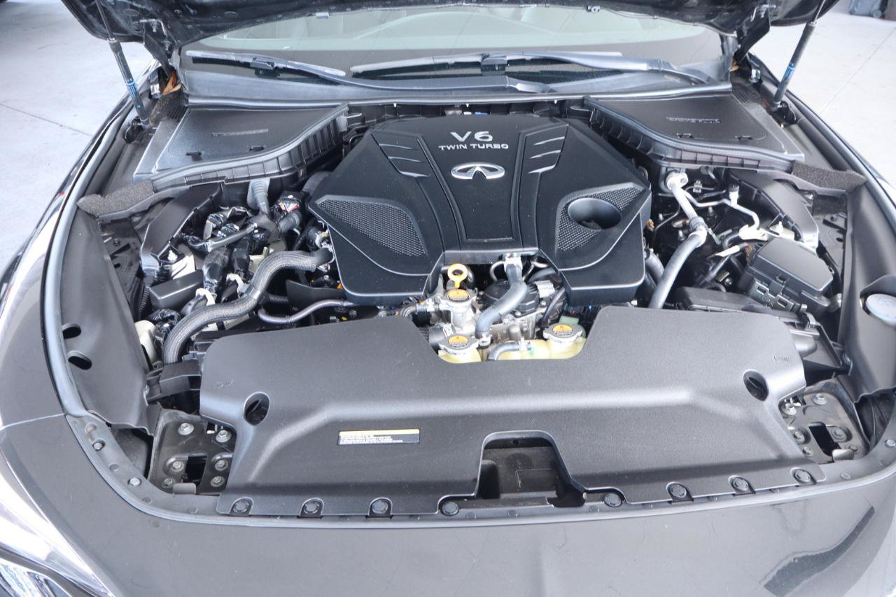 Used 2020 INFINITI Q60 3.0t Luxe w/ Essential Package RWD image 40