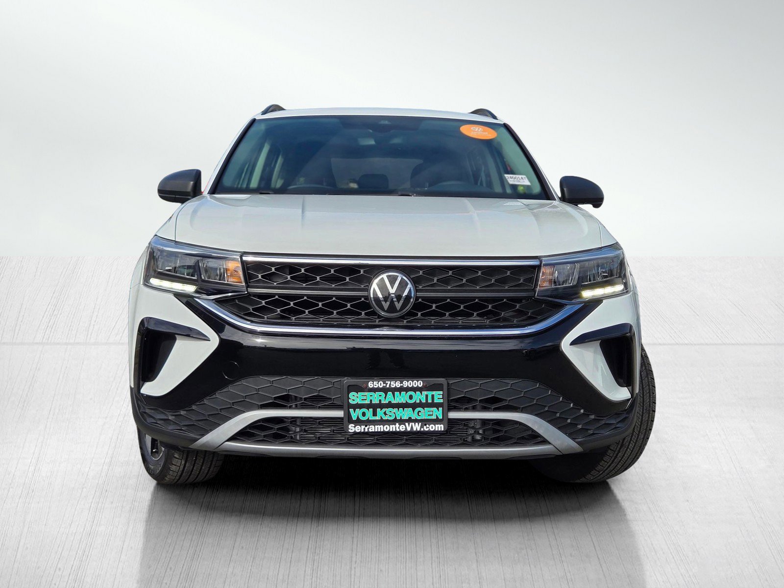 Used 2024 Volkswagen Taos S image 2