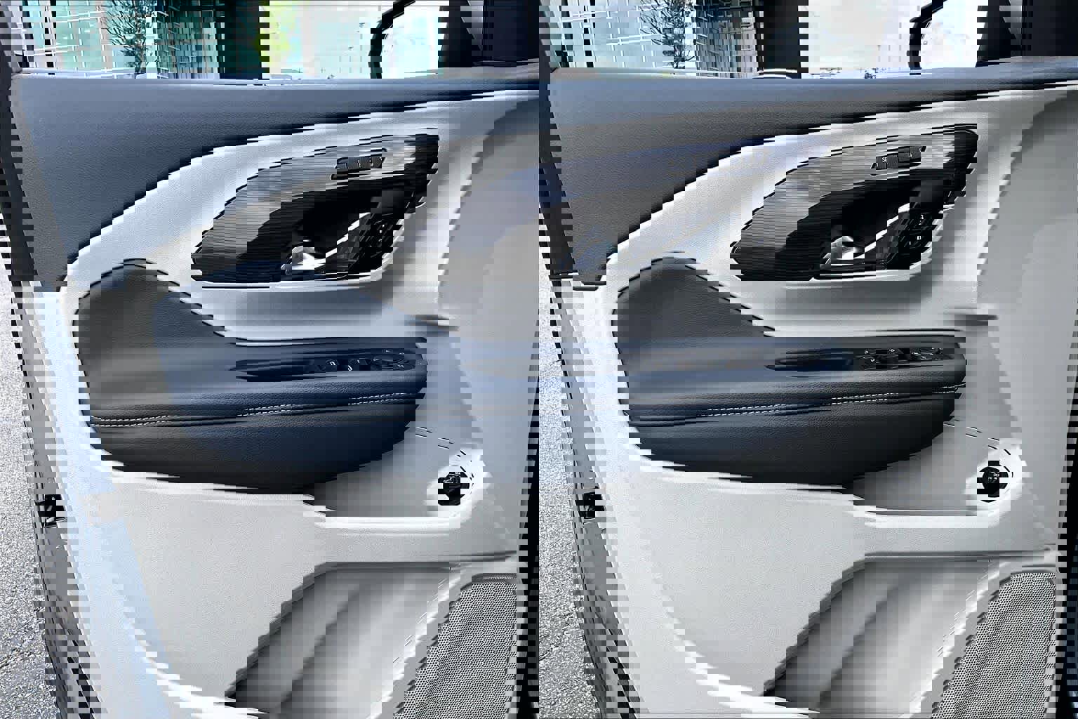 Used 2024 GMC Terrain Denali w/ Denali Premium Package AWD/4WD image 22