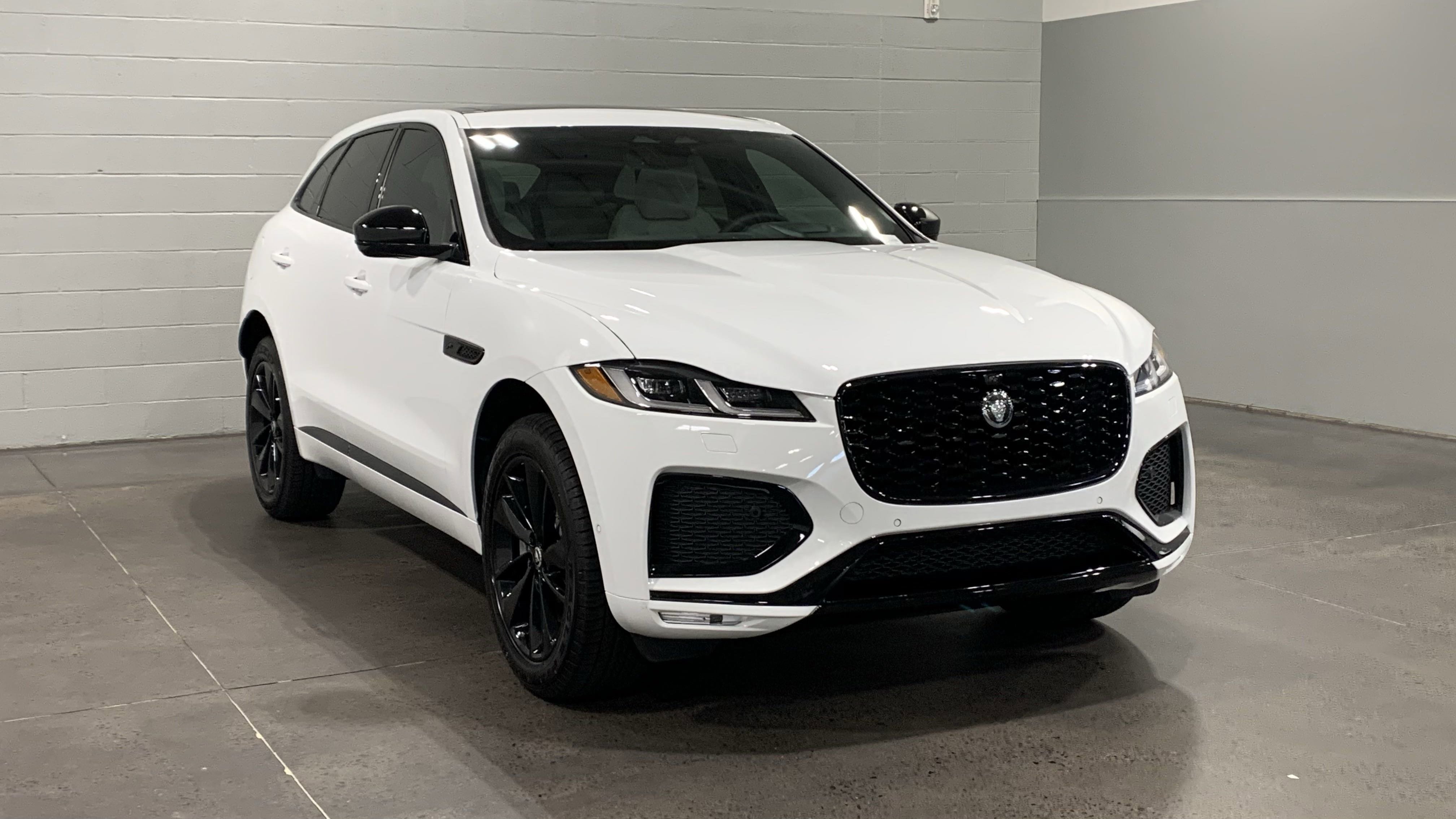 New 2026 Jaguar F-PACE R-Dynamic S image 11
