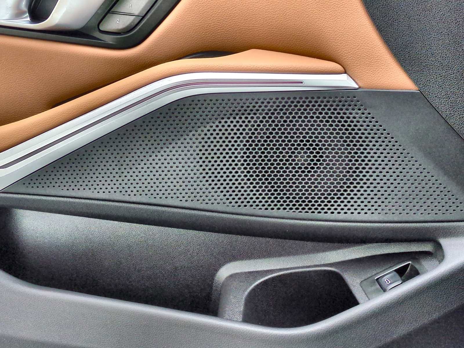 New 2025 BMW 330i xDrive Sedan w/ Premium Package image 32