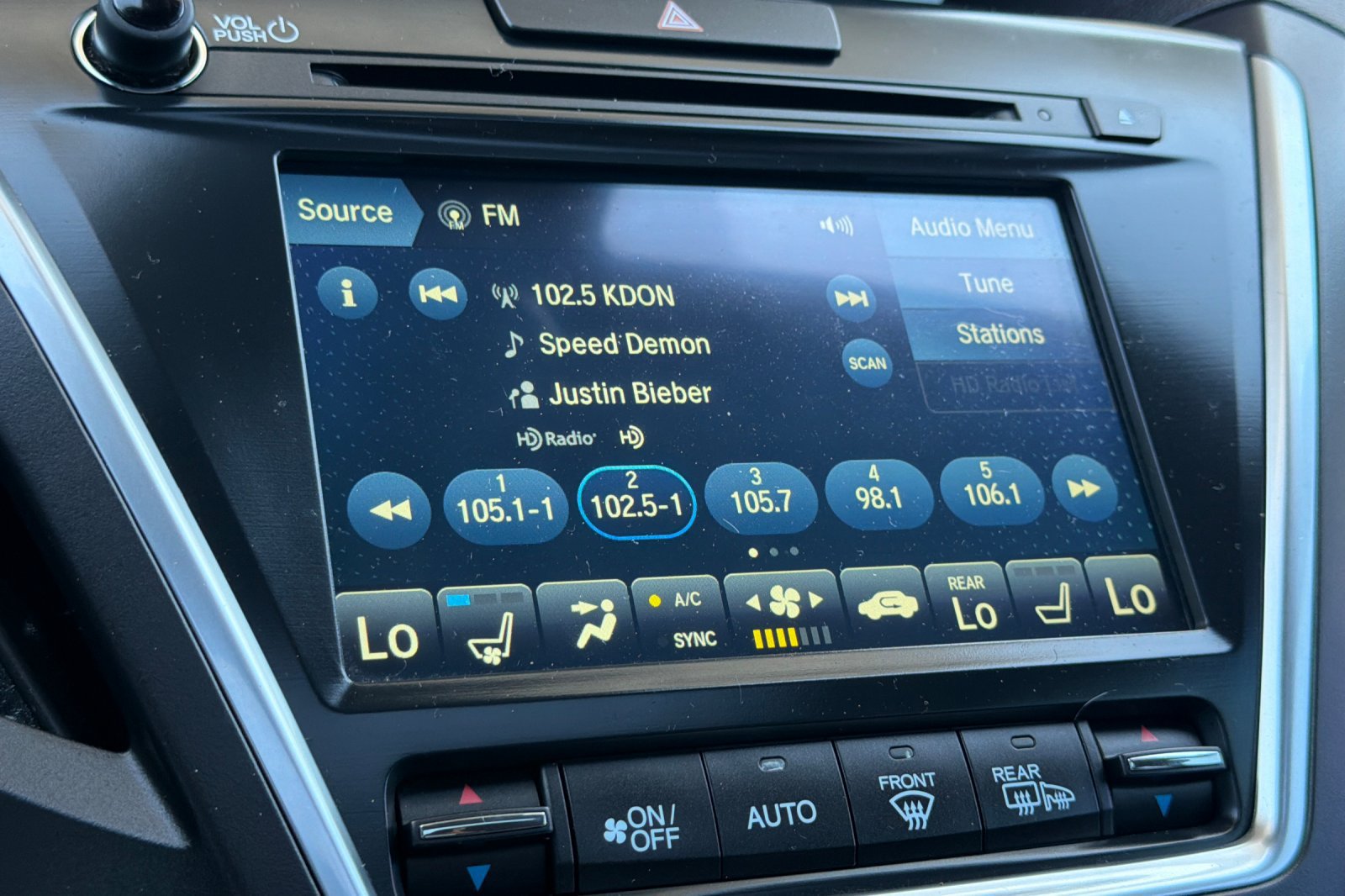Used 2020 Acura MDX w/ Technology Package AWD/4WD image 23