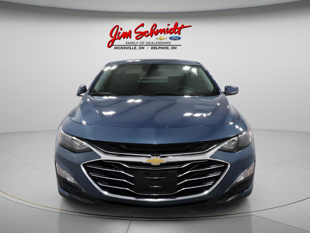 Used 2025 Chevrolet Malibu LT image 3