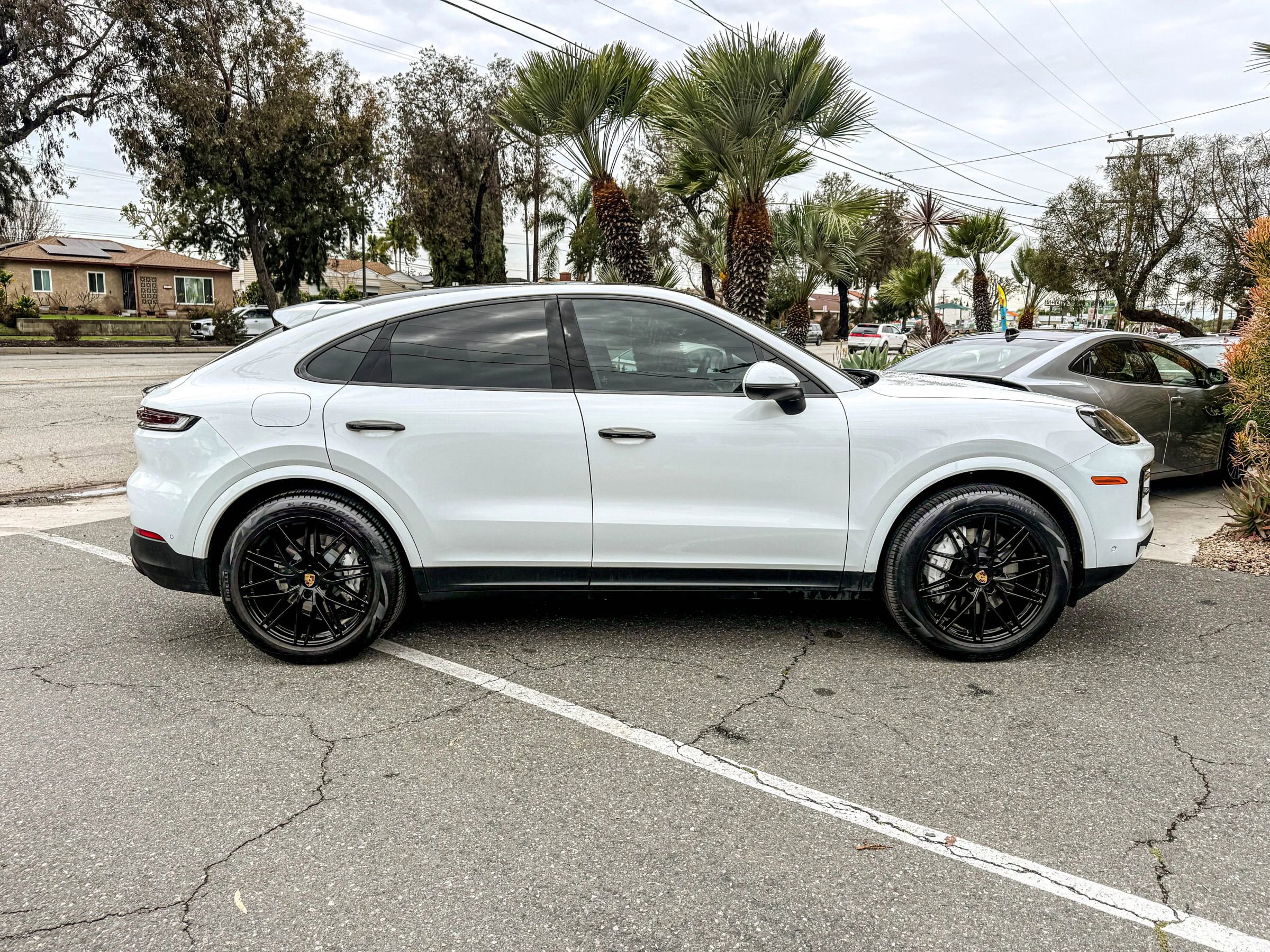 Used 2024 Porsche Cayenne Coupe image 15