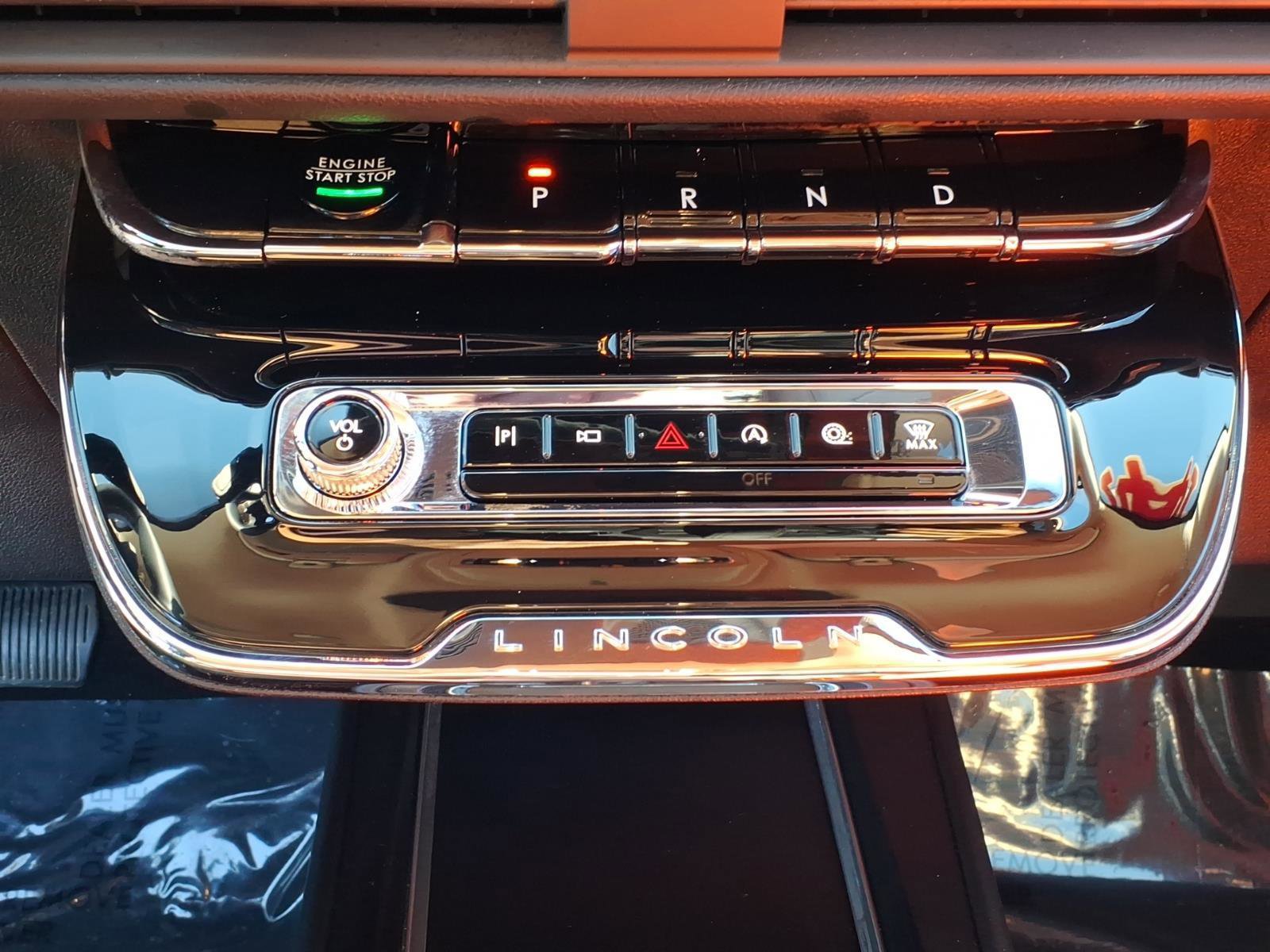 Used 2024 Lincoln Corsair AWD w/ Equipment Group 101A image 9