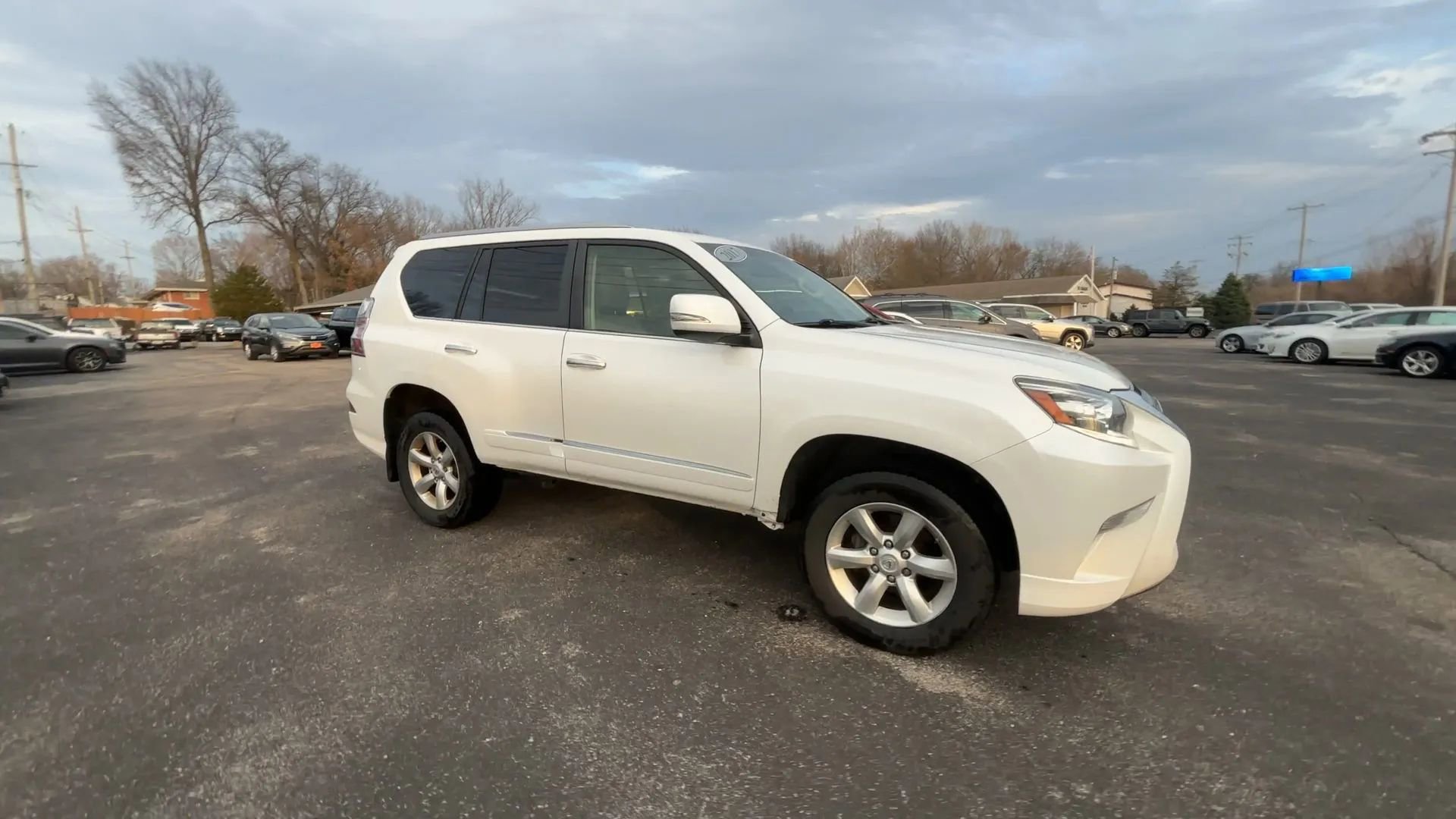 Used 2017 Lexus GX 460 w/ Navigation Package image 2
