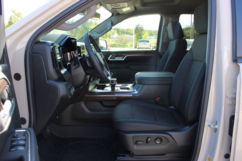 New 2026 Chevrolet Silverado 1500 RST AWD/4WD image 9