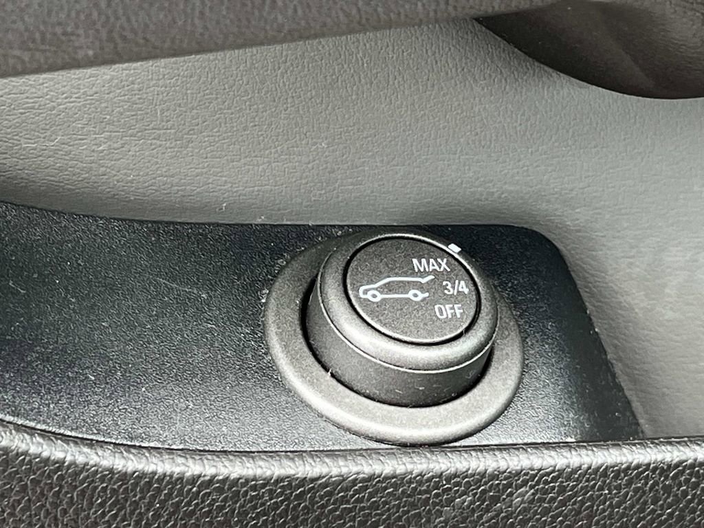 Used 2011 Cadillac SRX Luxury FWD image 26