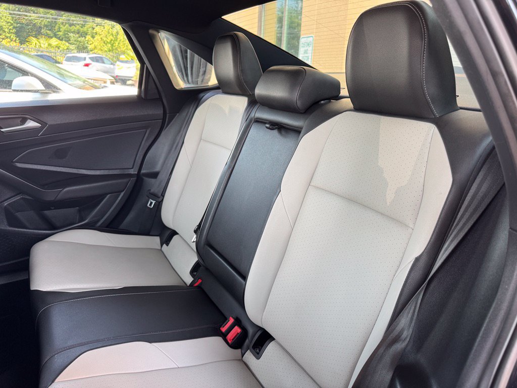 Used 2020 Volkswagen Jetta R-Line w/ R-Line Cold Weather Package FWD image 16