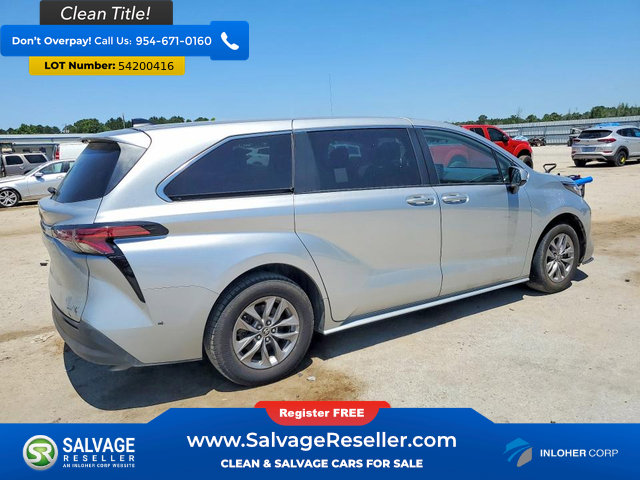 Used 2022 Toyota Sienna LE FWD image 4