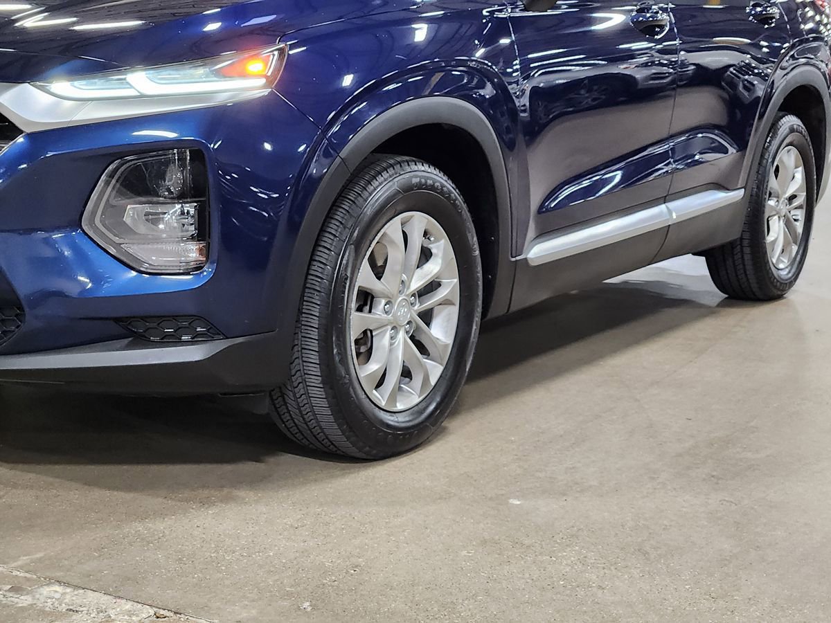 Used 2019 Hyundai Santa Fe SE image 17