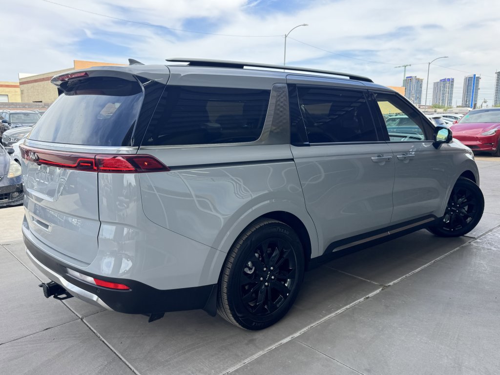 Used 2024 Kia Carnival SX Prestige FWD image 4