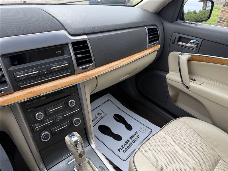 Used 2010 Lincoln MKZ FWD image 9