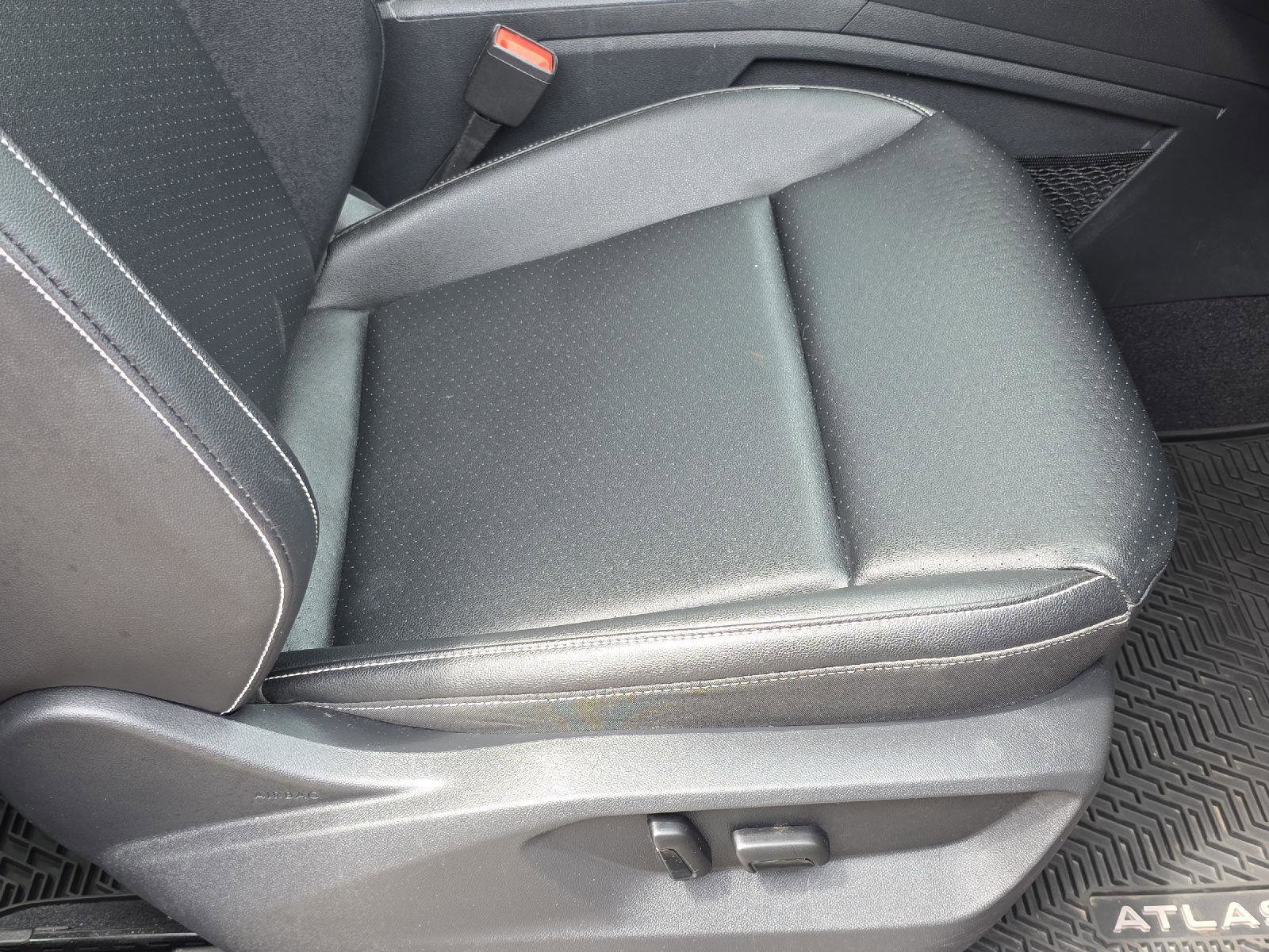 Used 2020 Volkswagen Atlas Cross Sport SEL image 27