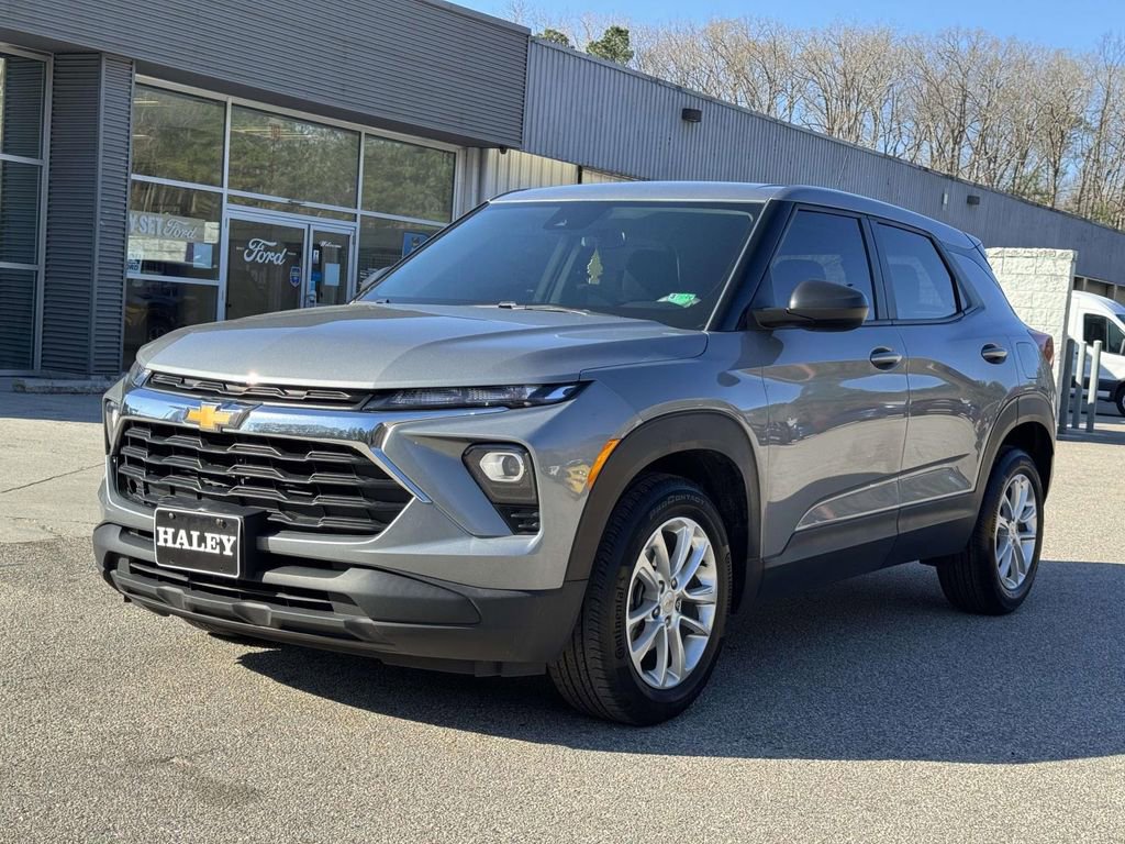 Used 2024 Chevrolet TrailBlazer LS FWD image 24