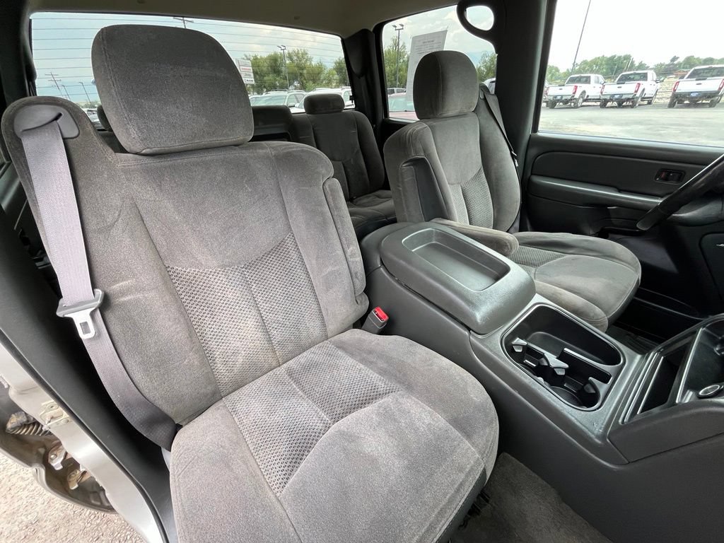 Used 2006 Chevrolet Silverado 2500 LS AWD/4WD image 20