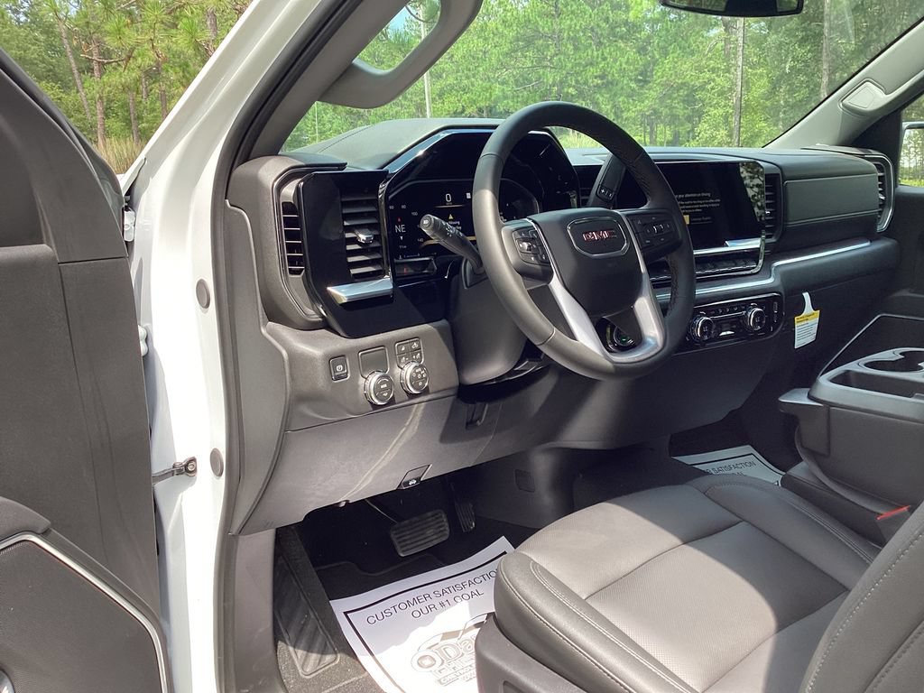 Used 2026 GMC Sierra 1500 SLT RWD image 12