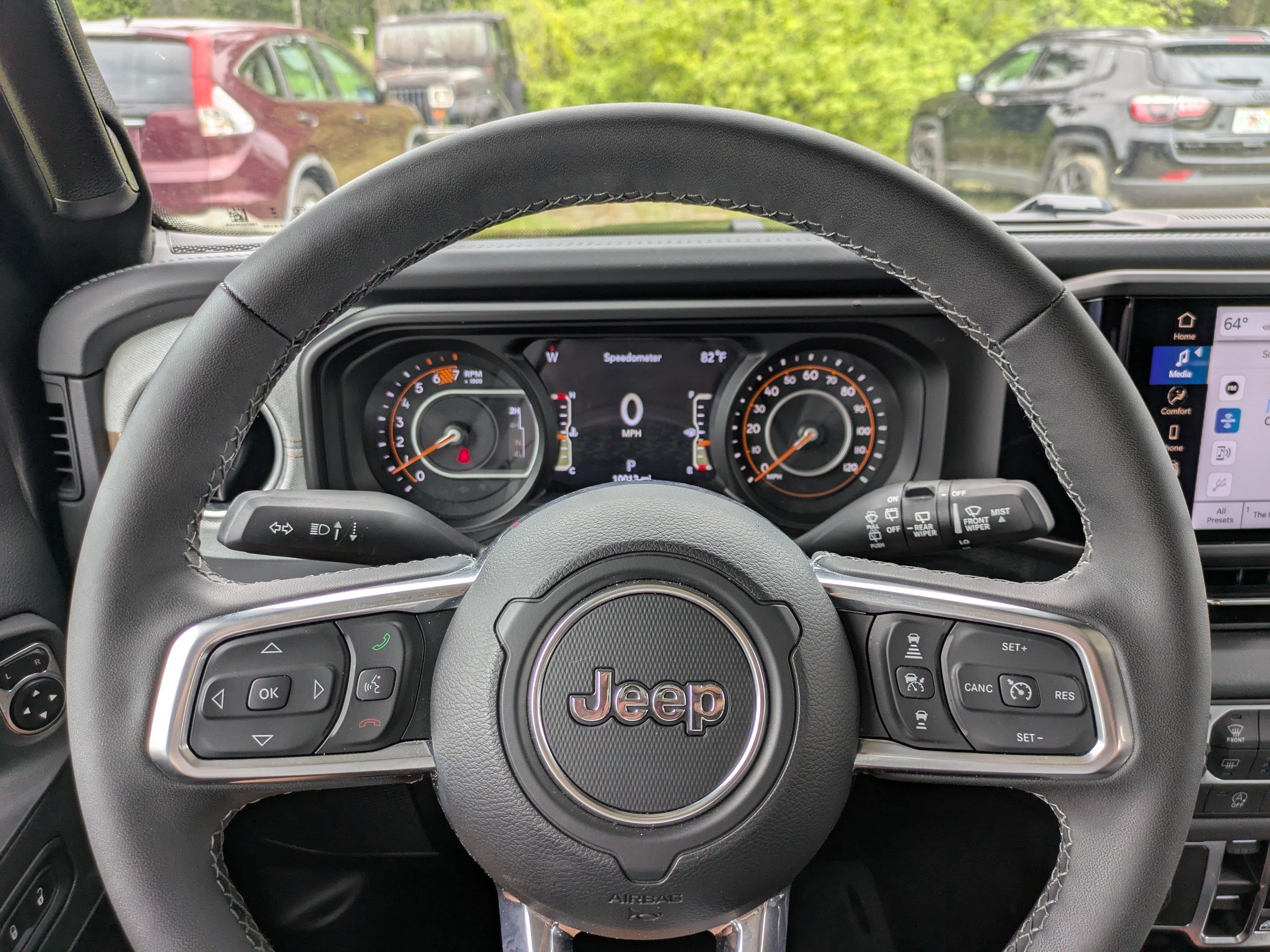 Used 2026 Jeep Wrangler Unlimited Sahara AWD/4WD image 21
