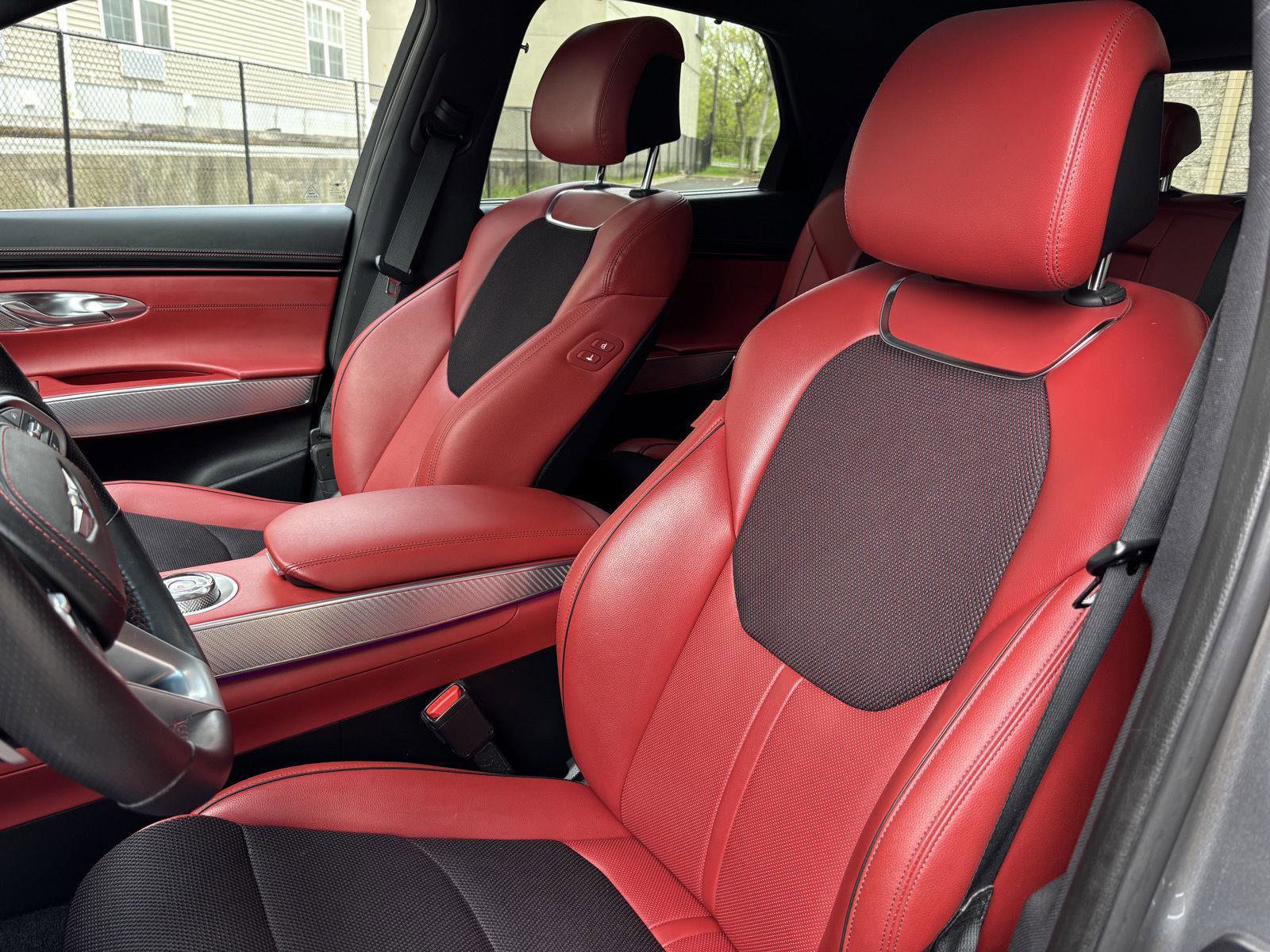 Used 2023 Genesis GV70 2.5T w/ Sport Prestige Package image 10