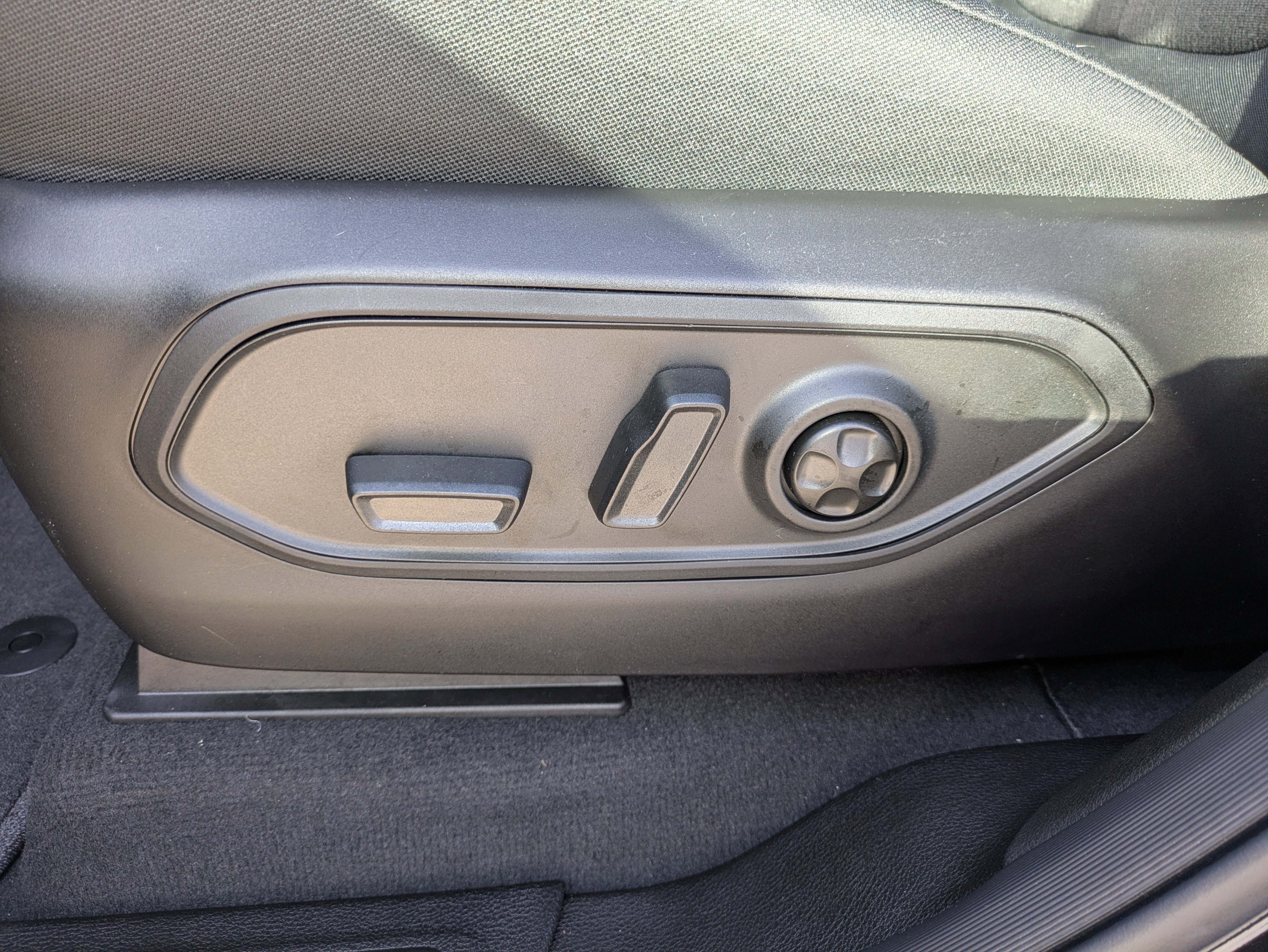 New 2026 Jeep Grand Cherokee Laredo X image 8