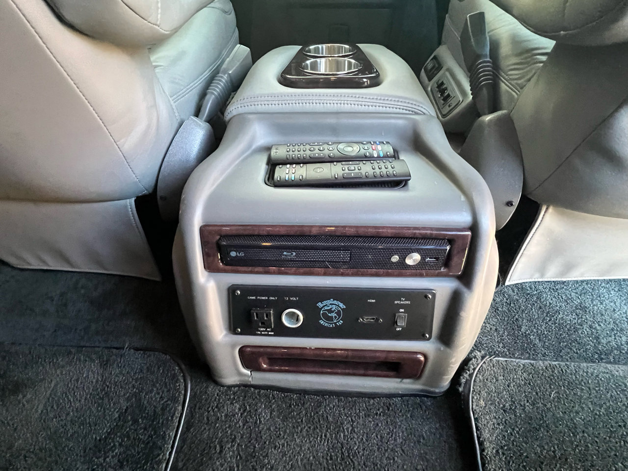 Used 2022 Chevrolet Express 2500 Extended w/ Enhanced Convenience Package image 28