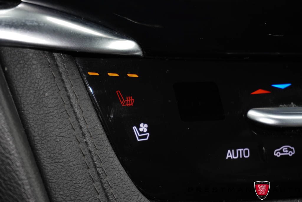 Used 2021 Cadillac XT6 Premium Luxury AWD/4WD image 12
