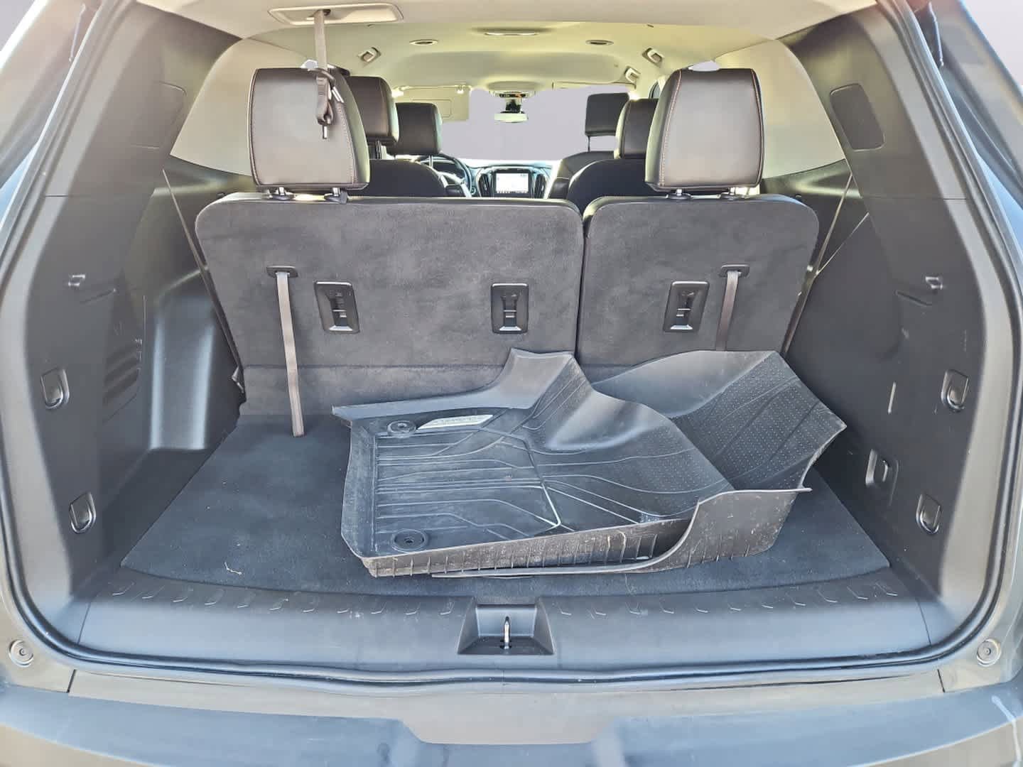 Used 2021 Chevrolet Traverse LT w/ LT Premium Package image 37